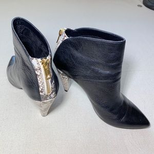 DOLCE VITA booties size 6.5